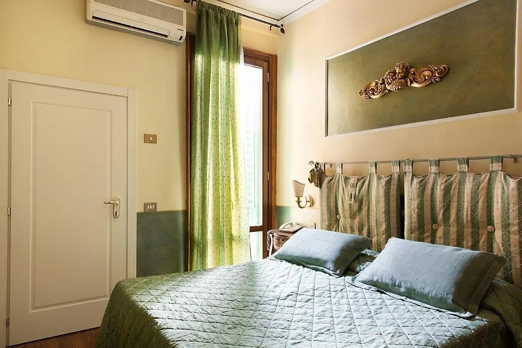 ***  Hotel Andrea Florence Italy