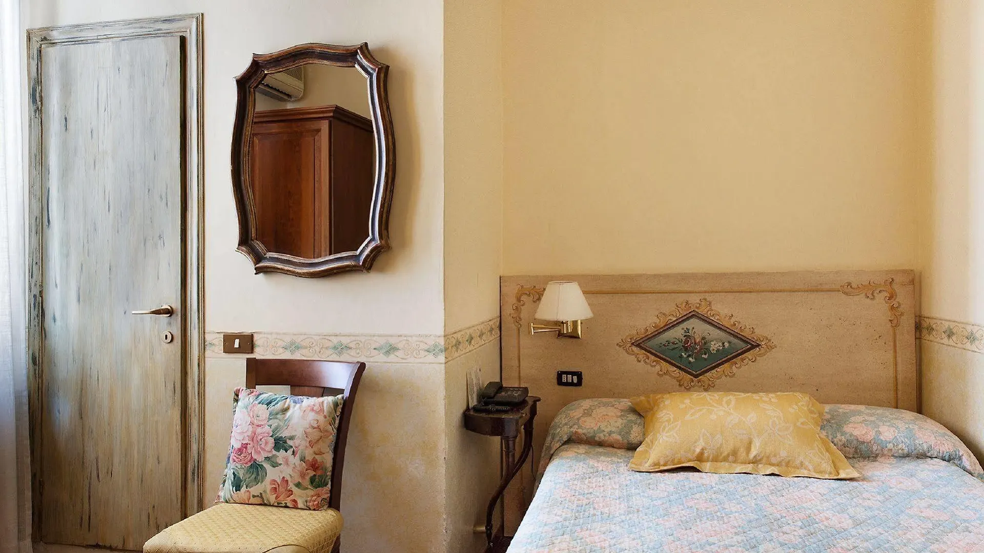 ***  Hotel Andrea Florence Italy